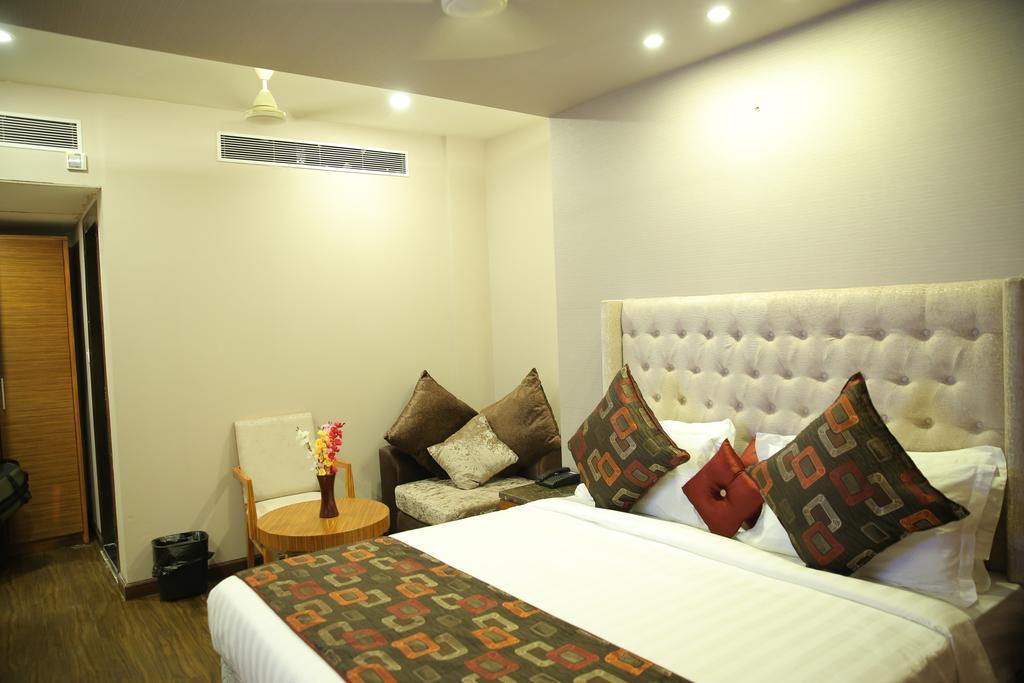 Hotel Sv Kashipur Zewnętrze zdjęcie