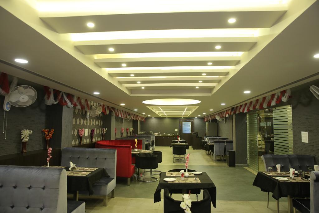 Hotel Sv Kashipur Zewnętrze zdjęcie